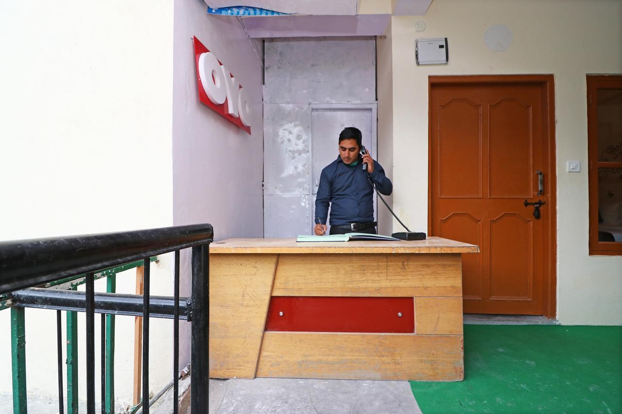 Oyo 13728 Hotel Kempty Valley View Hotel & Restaurant Mussoorie Exteriör bild