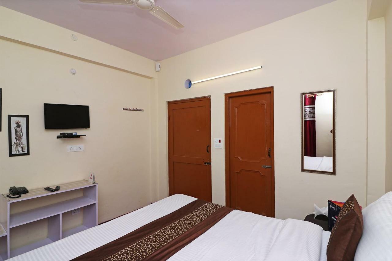 Oyo 13728 Hotel Kempty Valley View Hotel & Restaurant Mussoorie Exteriör bild